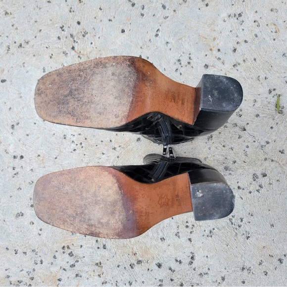 Charles David Black Vintage 90s Patent Leather Embossed Mid-calf Square Toe Heel - Picture 4 of 9